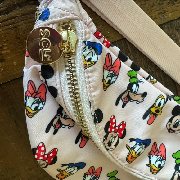 Stoney Clover Lane X Disney Sensational 6 Mickey&Friends Original Fanny Pack-EUC - Picture 2 of 6